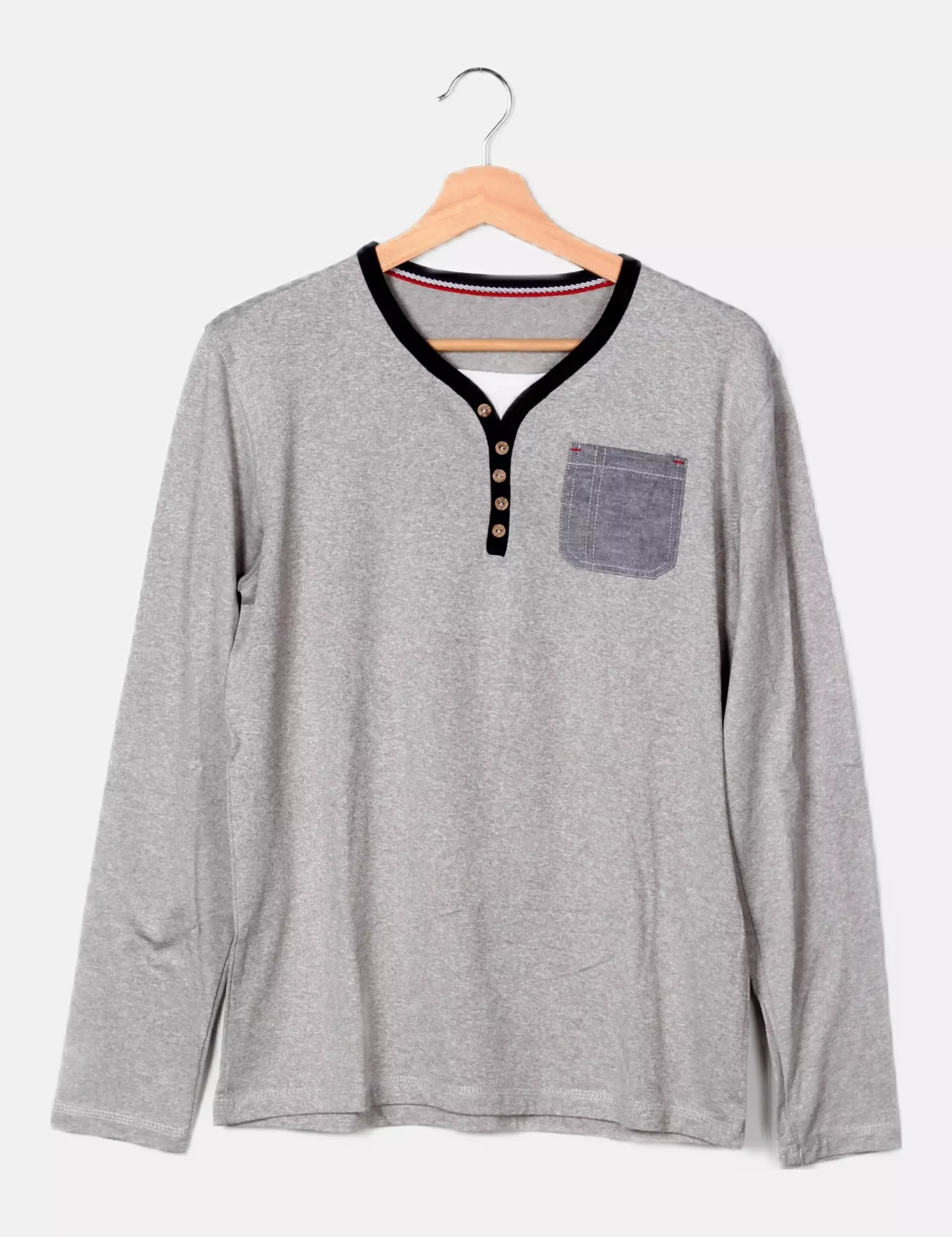 NoName T-Shirt 3 NoName T-Shirt